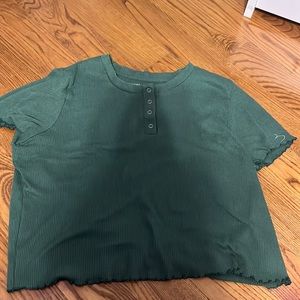 Green cropped American eagle shirt